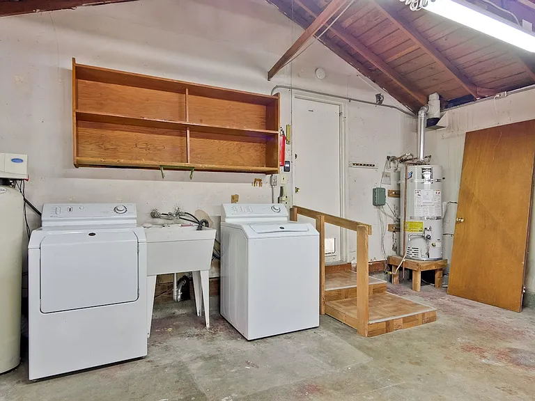 160 Kit Carson Ct — Photo 54