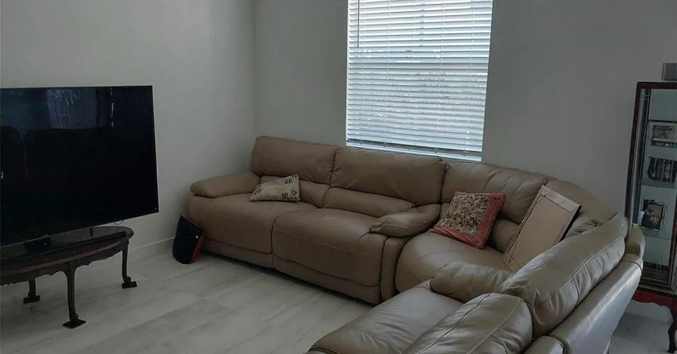 4 bed, 1826 sqft, $3,350 — Photo 2