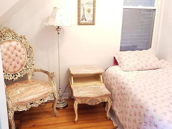 5th image of 2953 W Lyndale St #1