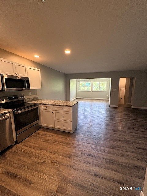 1st image of 170 Flanders Rd #R7