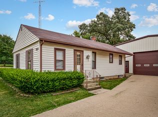 271 Grove Ave, Hampshire, IL