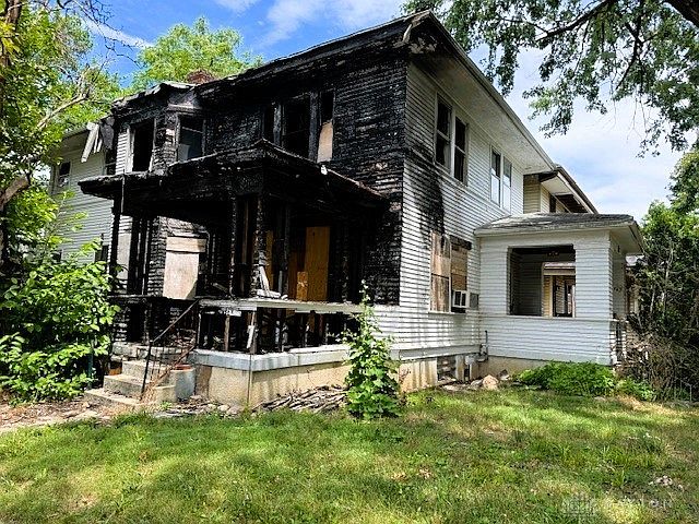 1st image of 827 Ferndale Ave