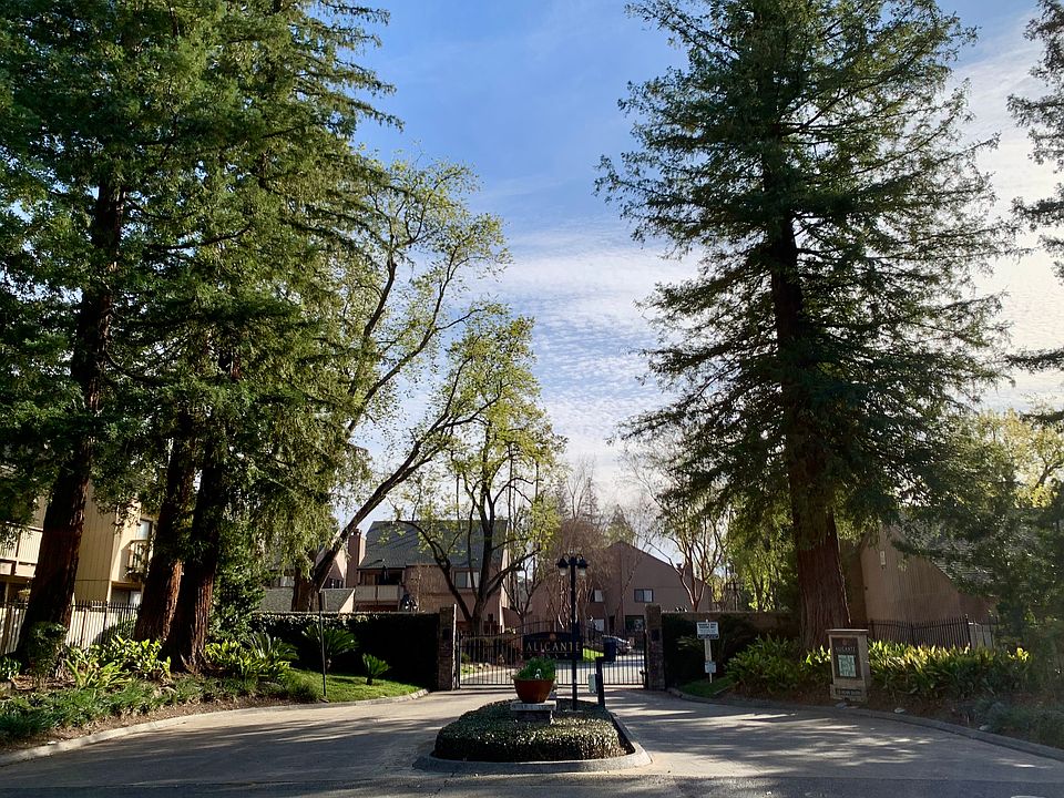 1st image of 512 Woodside Oaks