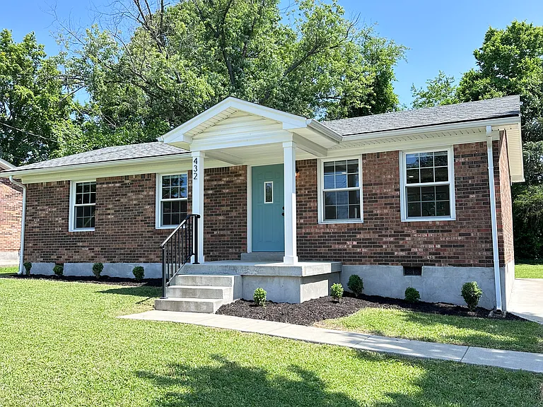 432 Georgia Ave — Photo 2