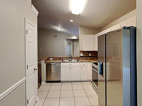 5th image of 10339 Lakeside Vista Dr