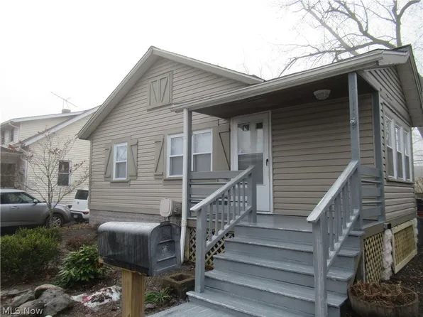 5112 Haverford Dr, Lyndhurst, OH 44124
