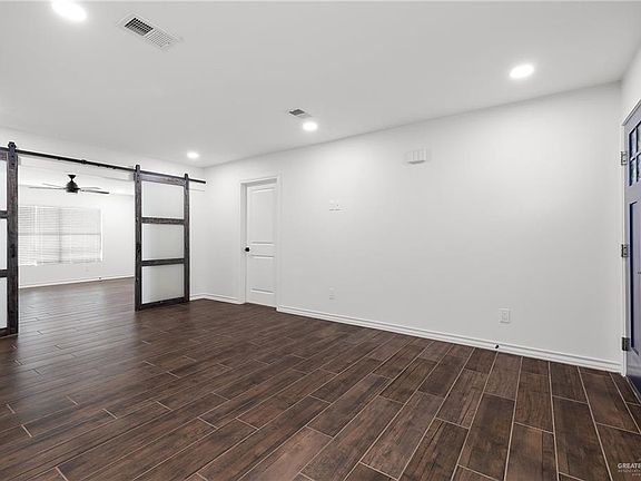 4th image of 1012 S 9th Ave