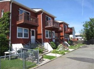 34 Brook St, Chelsea, MA 02150