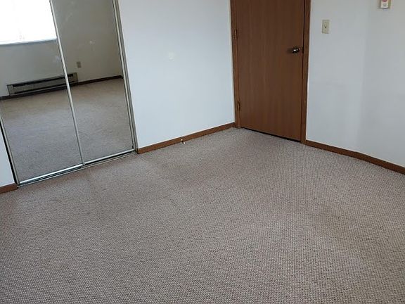 5th image of 1012 Grove St
