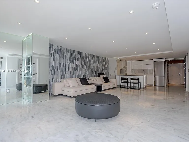 6423 Collins Ave #304 — Photo 4