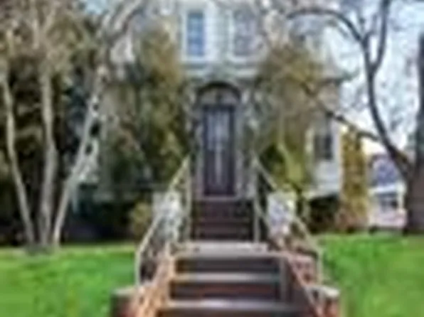 5-33 College Place image 1 of 24