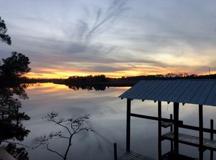 1005 Sunset Cir, Carrabelle, FL 32322