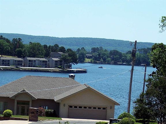 4th image of 321 Peters Point #A-4