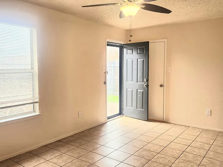 3712 Hulen Park Cir — Photo 21