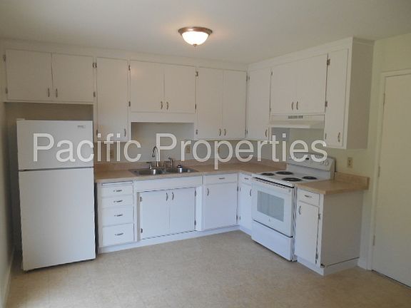 3rd image of 61 Holly Hts