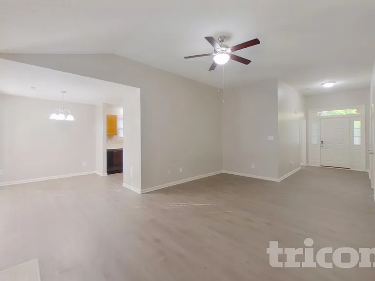 10334 Creswell Ct — Photo 2