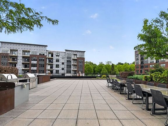 5th image of 145 Riverhaven #Drive549
