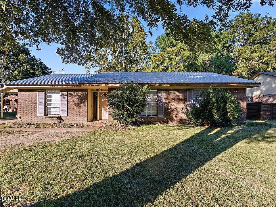 2336 W Clubview Cir, Yazoo City, MS 39194 | Zillow