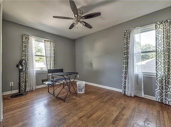 3rd image of 7207 Maywood Ave