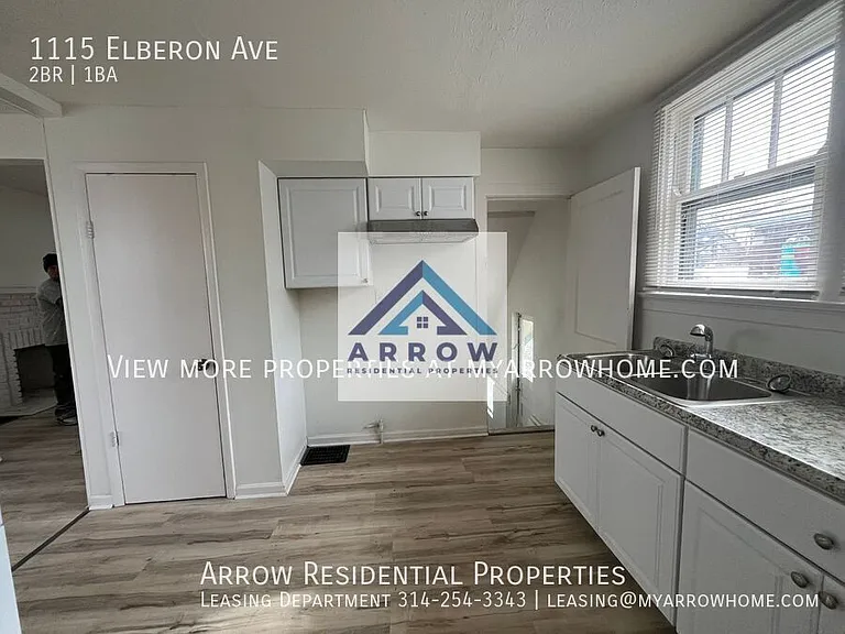 1115 Elberon Ave — Photo 8