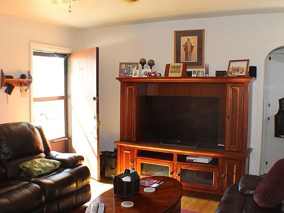 2nd image of 718 Arlen Ave
