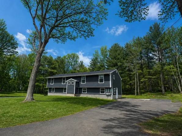 83 Beach St #83, Foxboro, MA 02035
