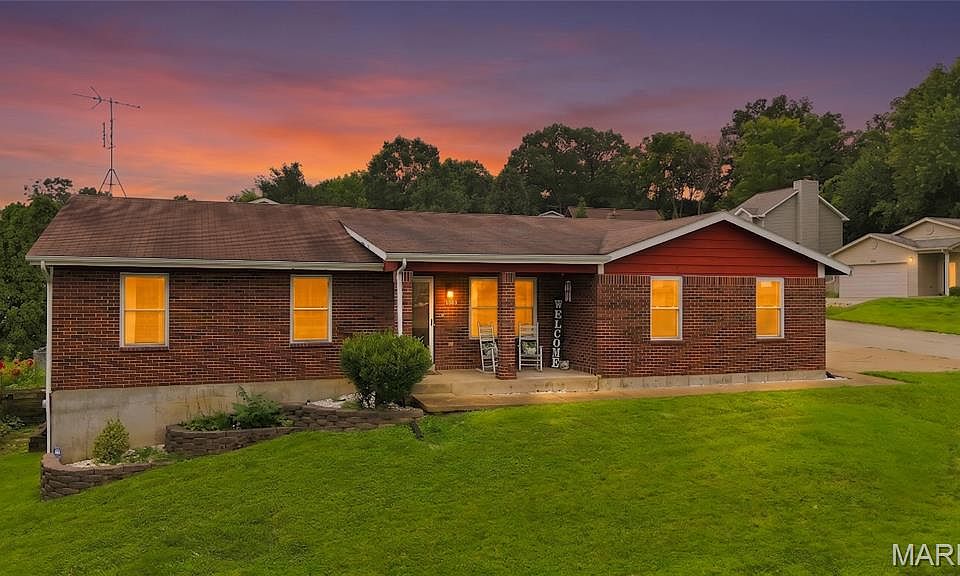1st image of 2172 Larkspur Lndg