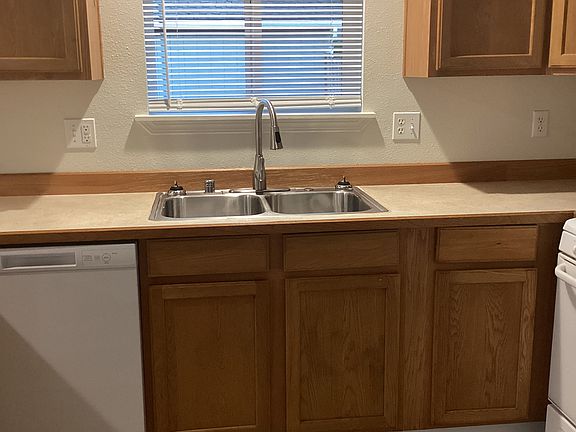 4th image of 2302 Roosevelt Ave