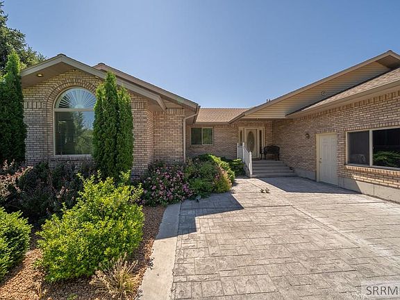 2nd image of 2785 W Woodland Ln