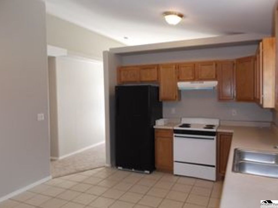 2nd image of 12228 W Cabrillo Dr