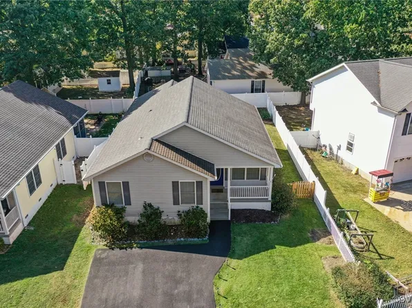 1008 Middleton St, Colonial Beach, VA 22443