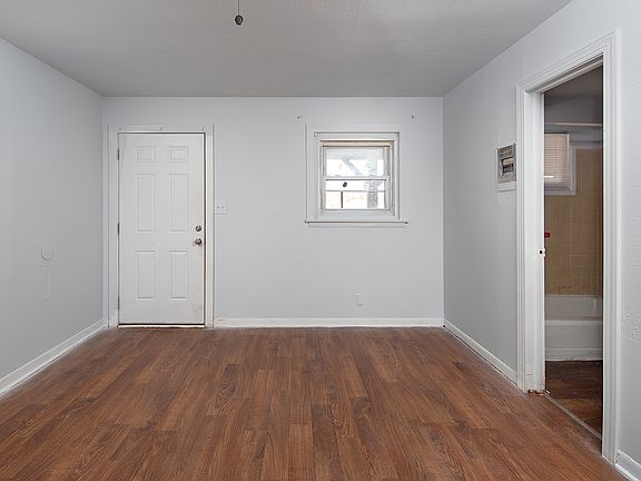 4th image of 23 Five Alice Ave