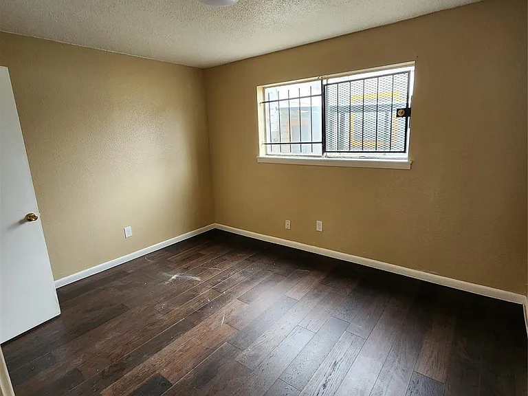4311 Yellowstone Blvd #7 — Photo 5