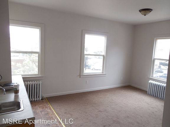 5th image of 134 E Main St APT 25