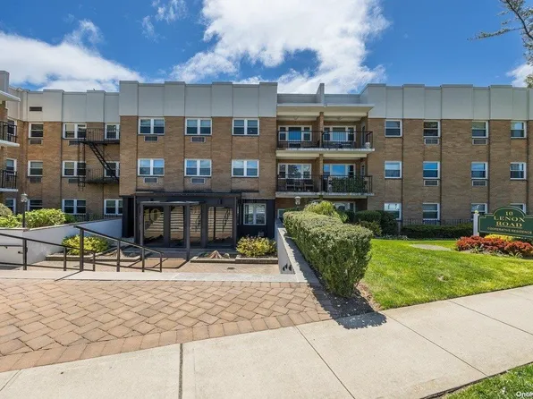 10 Lenox Road #2 N, Rockville Centre, NY 11570