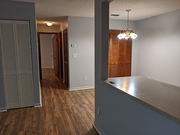 Hall/Dinning room