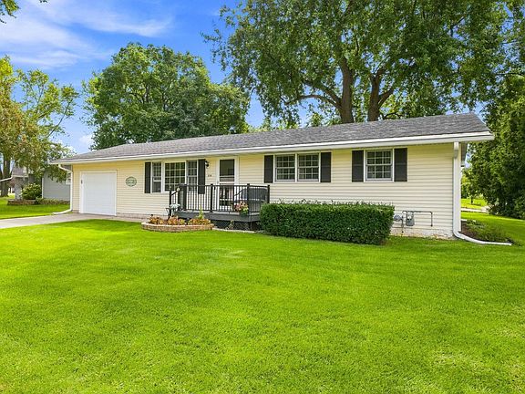 3rd image of 219 N Crescent Dr