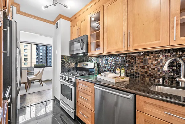 Sold by Compass | media 16