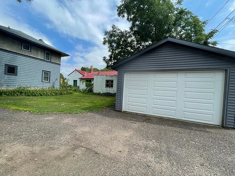 Detached garage.