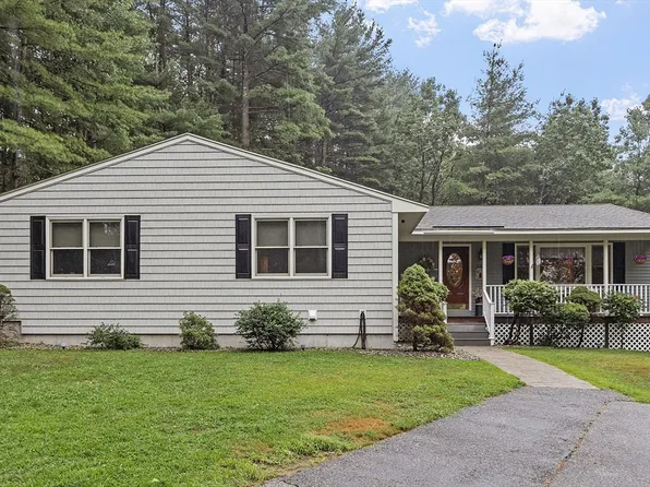 216 Westford Rd, Tyngsboro, MA 01879