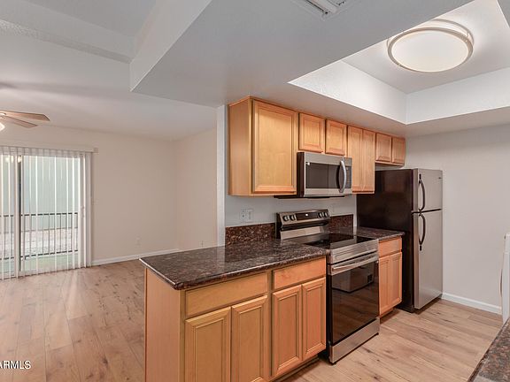 5th image of 740 W ELM Street #150