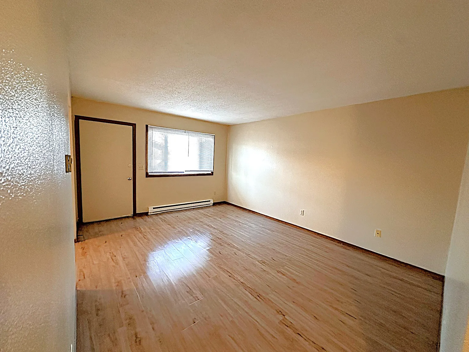2 bed, $1,025 — Photo 3