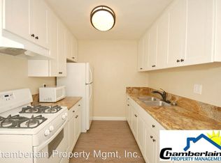381 Oak Ave APT 4, Carlsbad, CA 92008