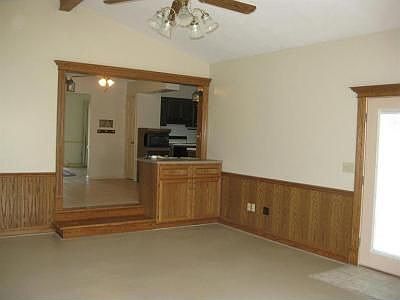 4th image of 21635 Redfield St