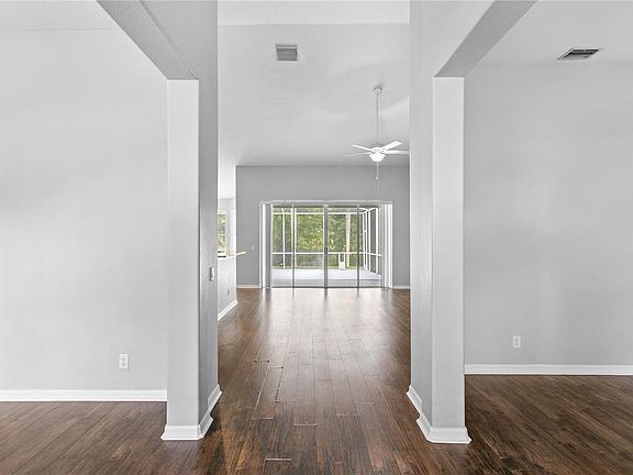 4th image of 1604 LORIANA STREET