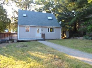 11 Seneca St, Coventry, RI 02816