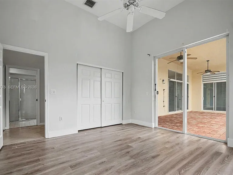 15957 SW 16th St — Photo 16
