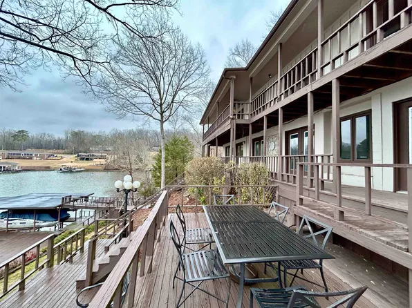 120 Johnson Dr, Florence, AL 35634