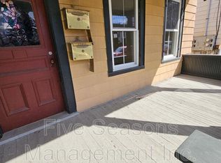 98-1 N Champlain St, Burlington, VT 05401