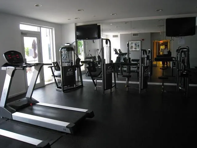 1 bed, 798 sqft, $2,700 — Photo 3